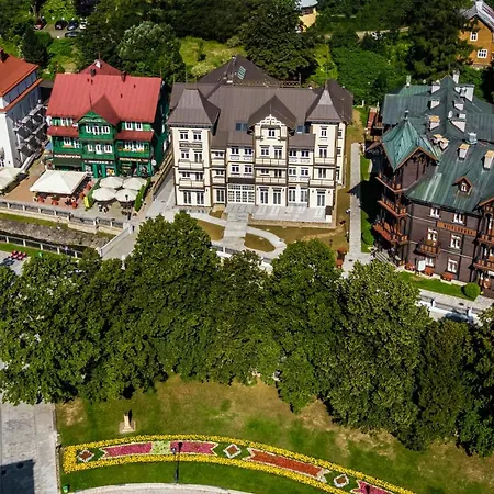 Tatrzanska Hotel 4*
